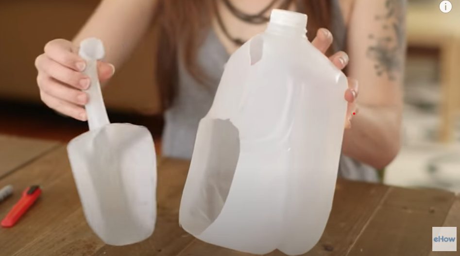 30 Fabulous Ways to Reuse Plastic Bottles: Fun DIYs to Save Our Planet 15 Garden scooper