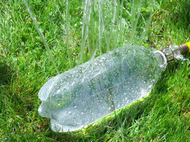 30 Fabulous Ways to Reuse Plastic Bottles: Fun DIYs to Save Our Planet 18 Sprinkler